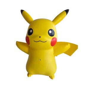 Pokémon Pikachu Train and Play Deluxe Interactive Action Figure